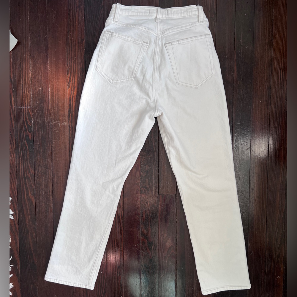A&F Ultra High Rise Ankle Straight Jean in White, Ecru - Picture 4 of 11